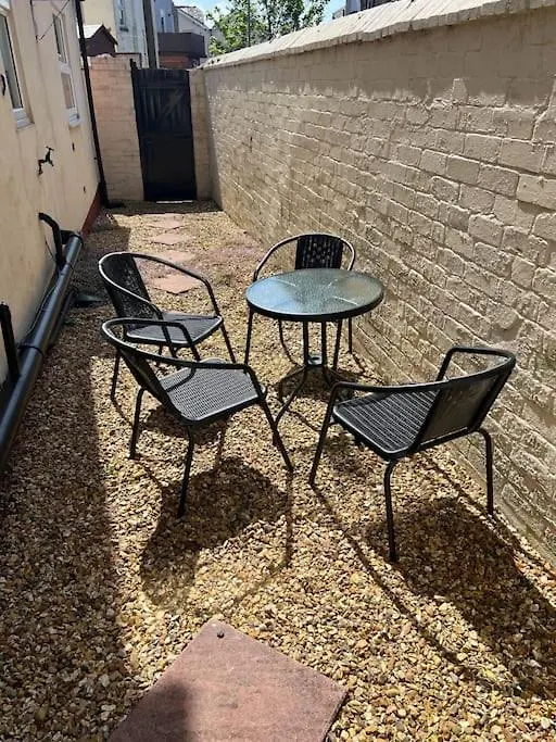 Winter Gardens Large Flat 1 Apartment Blackpool 0*,