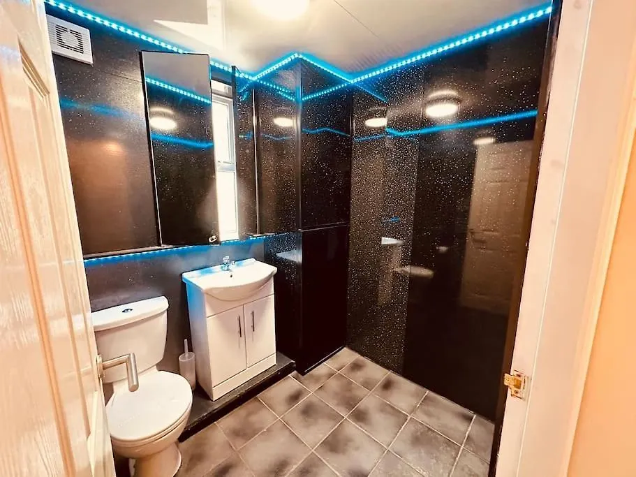 Winter Gardens Large Flat 1 Apartment Blackpool 0*,  United Kingdom